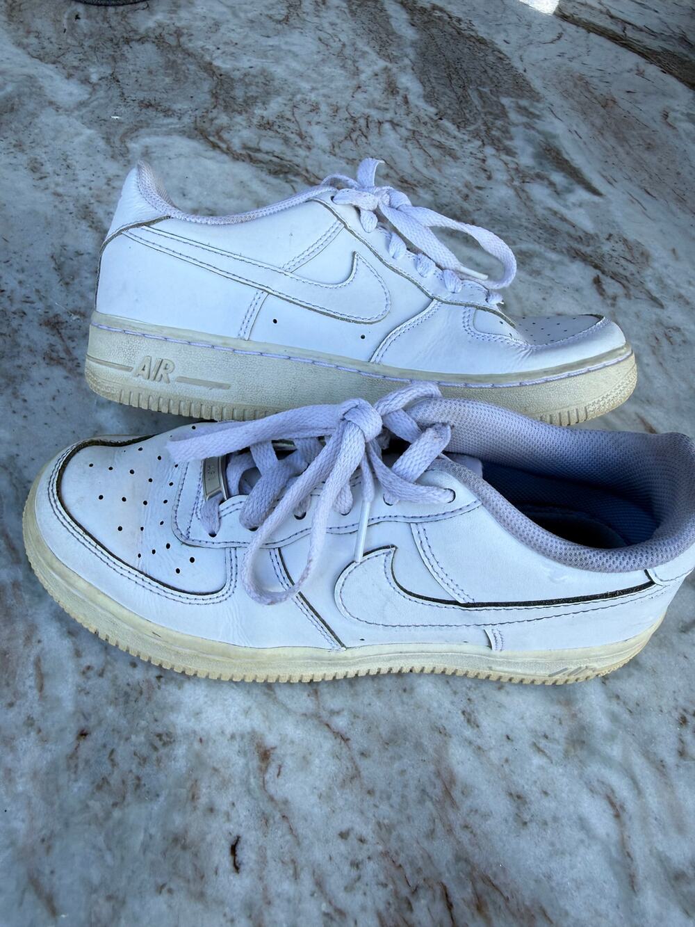Nike Air Force 1 Low White 5.5Y Women’s 7 Triple White Sneakers 314192-117